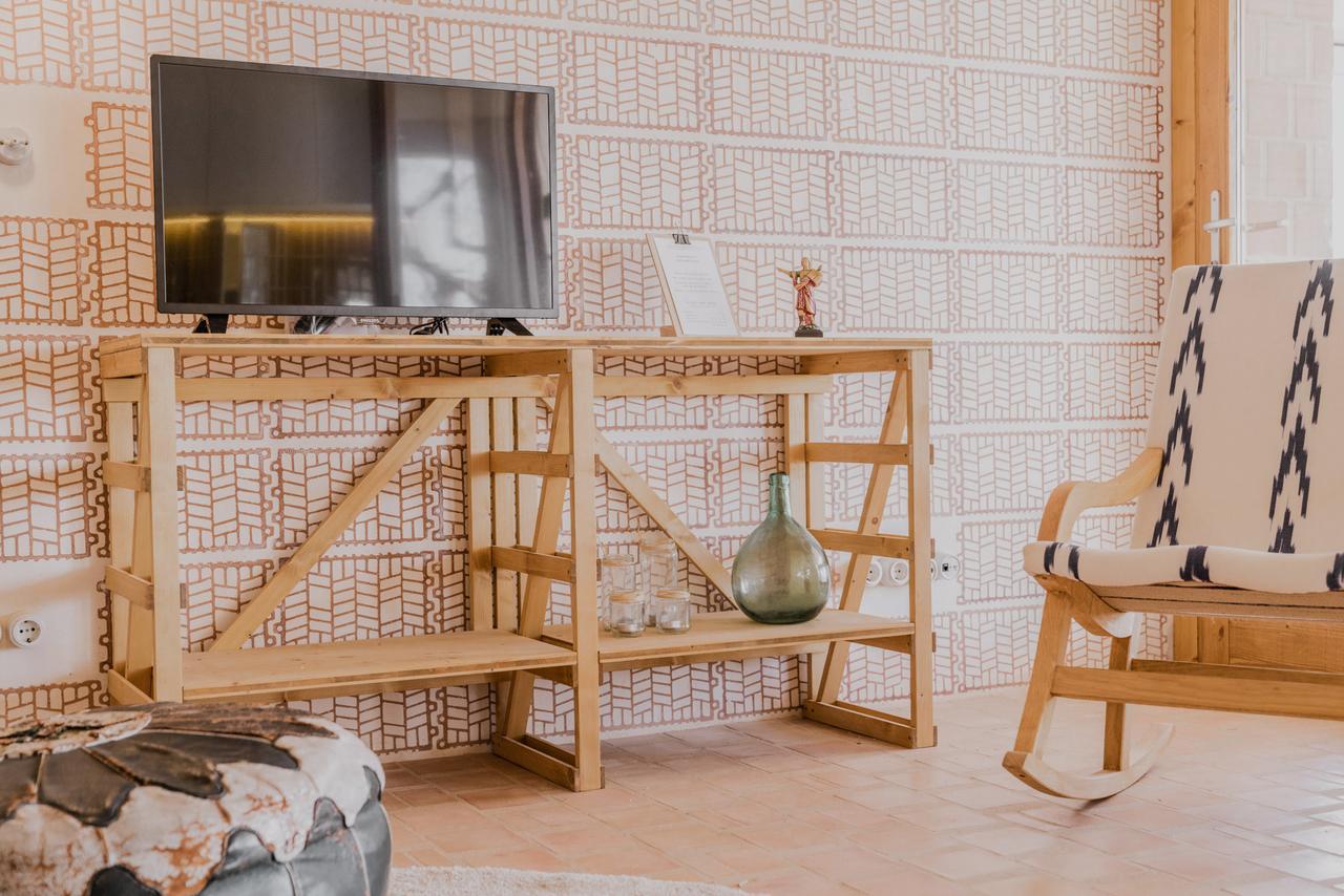 Moll Petit Apartments - Turismo De Interior カン・ピカフォルト エクステリア 写真